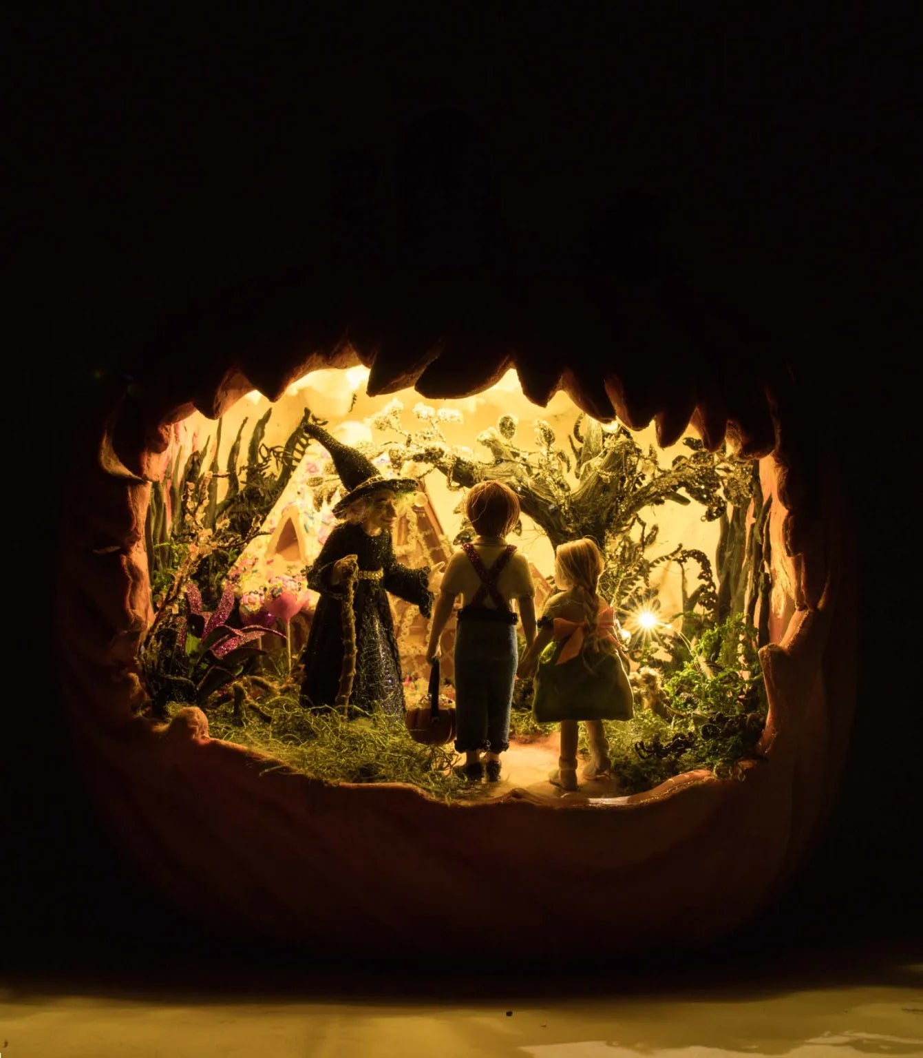 Hansel and Gretel Pumpkin Scene