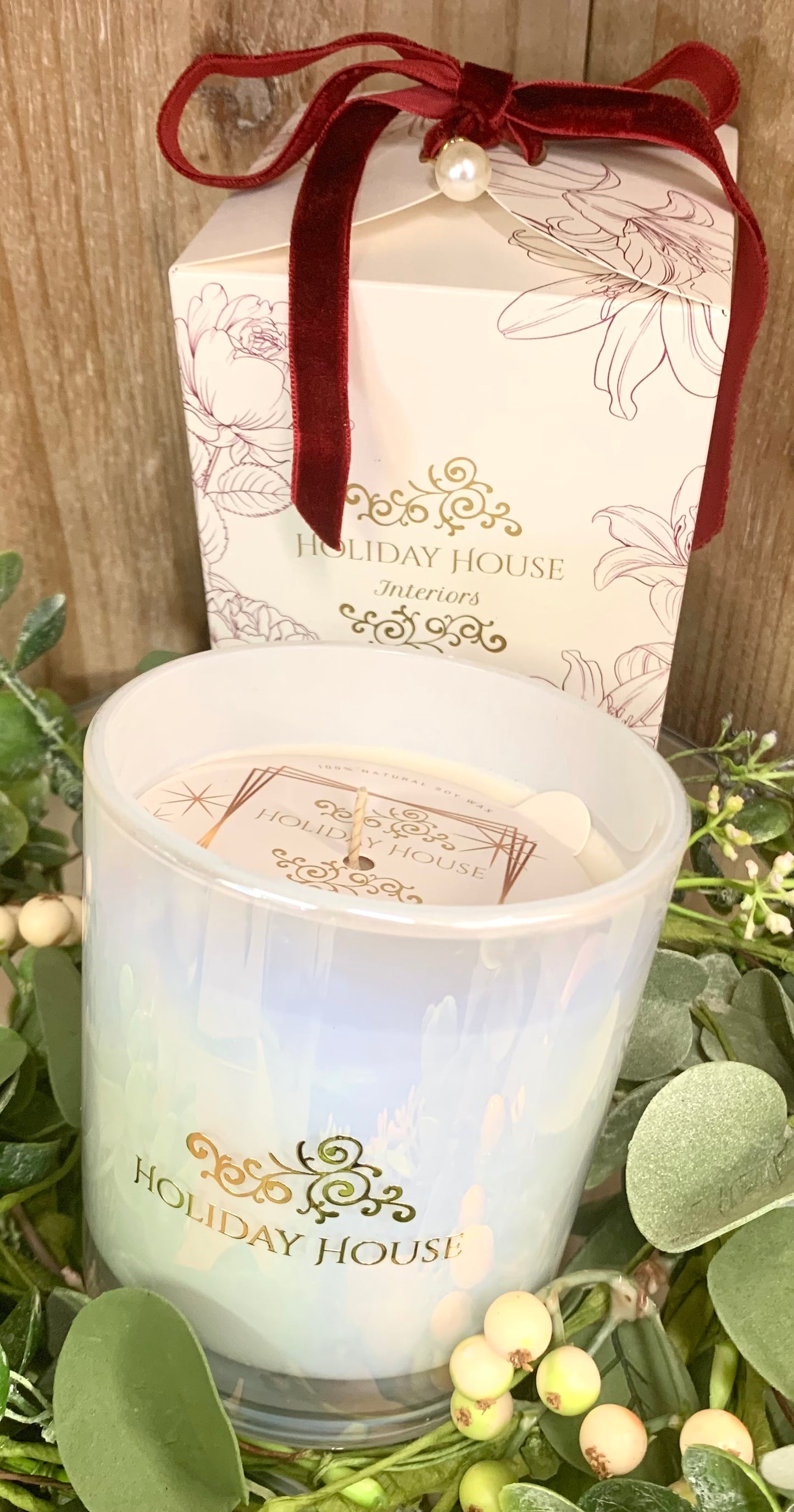 Floral Gift Boxed Candle - Plum Wine and Lily